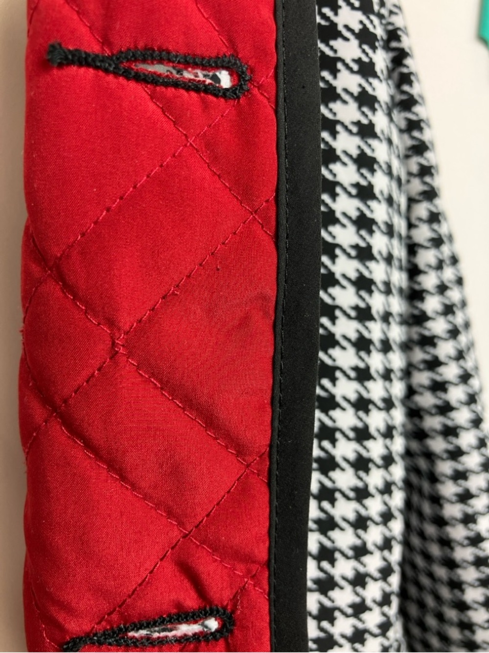 🖤❤️Black & White Houndstooth printed/smooth reversible Jacket w/Red Quilting - Picture 9 of 16